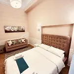 Apartament Lviv Apartments *