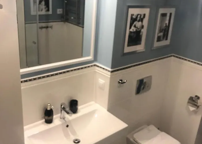 شقة Lviv Apartments